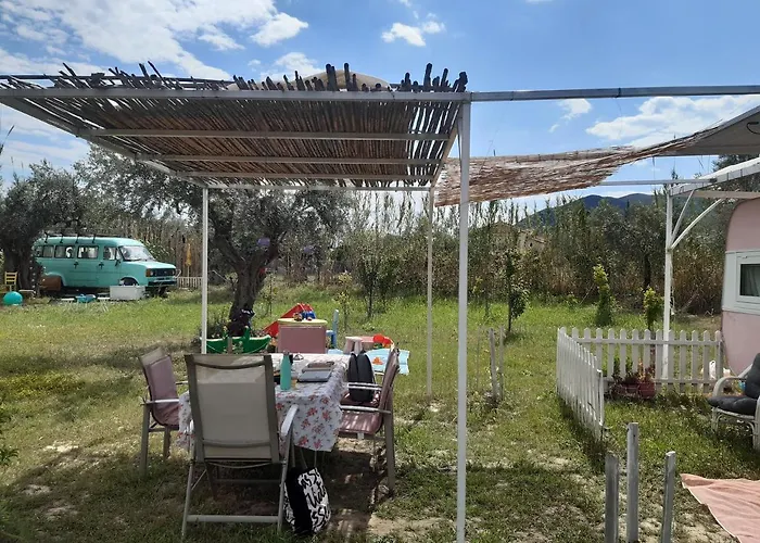 Mary \'S Retro Caravan