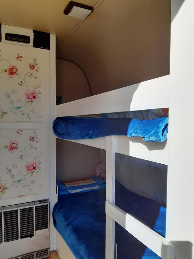 Mary 's Retro Caravan 營地
